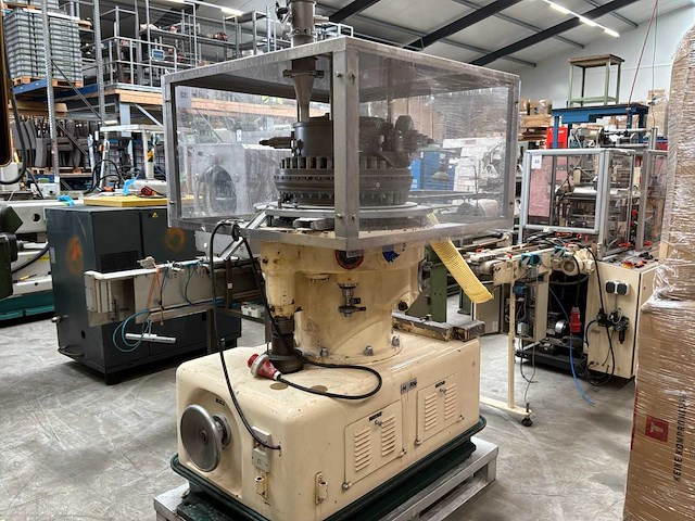 1959 horn b2m-s pillenpersmachine - afbeelding 1 van  6