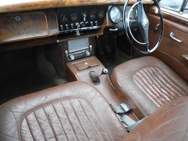 1959 jaguar mk 2 sedan | british classic sports saloon - afbeelding 28 van  32