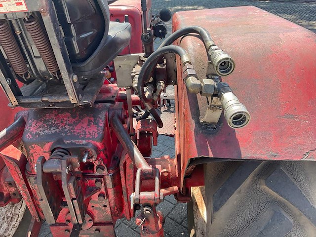 1959 mccormick d 320 oldtimer tractor - afbeelding 2 van  17