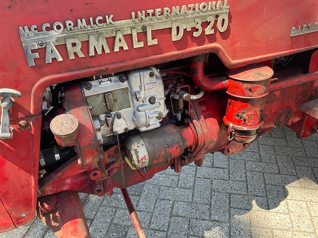1959 mccormick d 320 oldtimer tractor - afbeelding 6 van  17