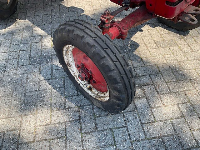 1959 mccormick d 320 oldtimer tractor - afbeelding 8 van  17