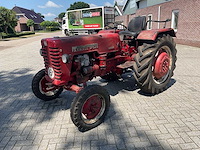 1959 mccormick d 320 oldtimer tractor - afbeelding 12 van  17