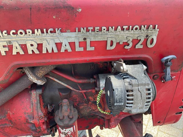 1959 mccormick d 320 oldtimer tractor - afbeelding 15 van  17