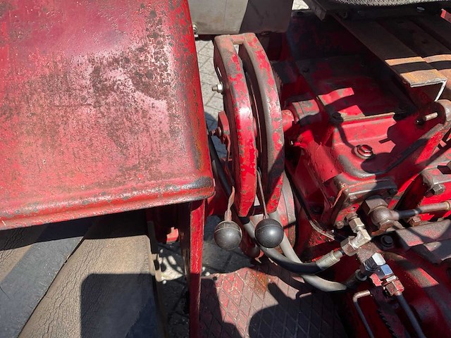 1959 mccormick d 320 oldtimer tractor - afbeelding 17 van  17
