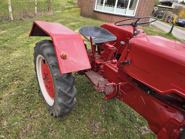 1959 mccormick d124 oldtimer tractor - afbeelding 9 van  9