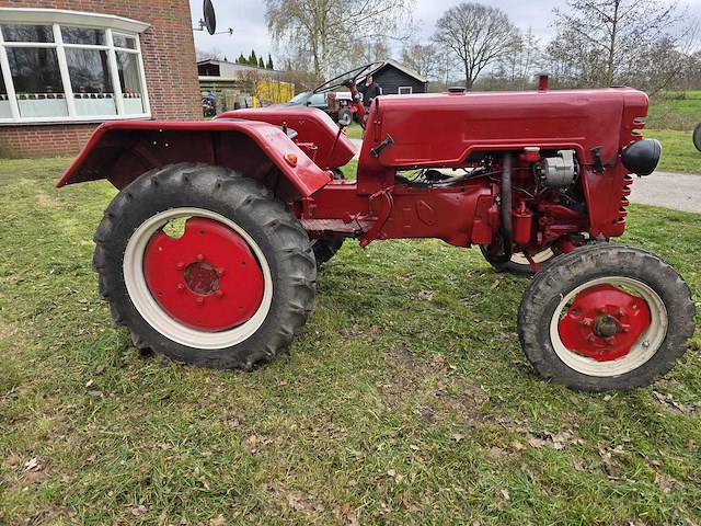 1959 mccormick d214 oldtimer tractor - afbeelding 14 van  17
