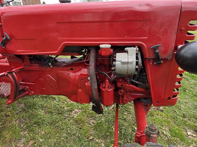 1959 mccormick d214 oldtimer tractor - afbeelding 15 van  17