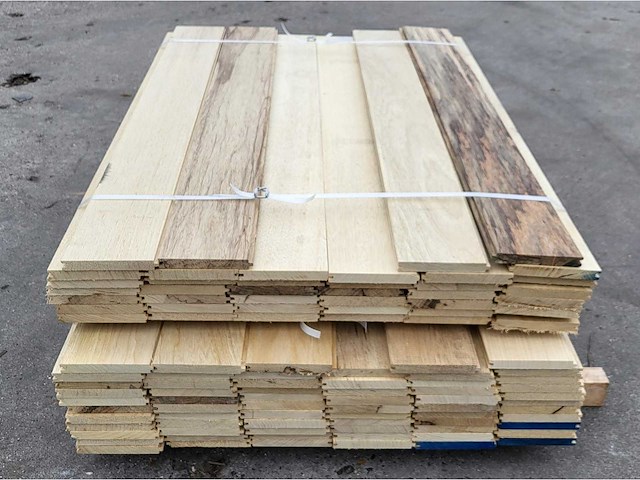 19.6 m2 afrikaans eiken vloerdelen 18x135mm, lengte 120 en 150 cm - afbeelding 1 van  6