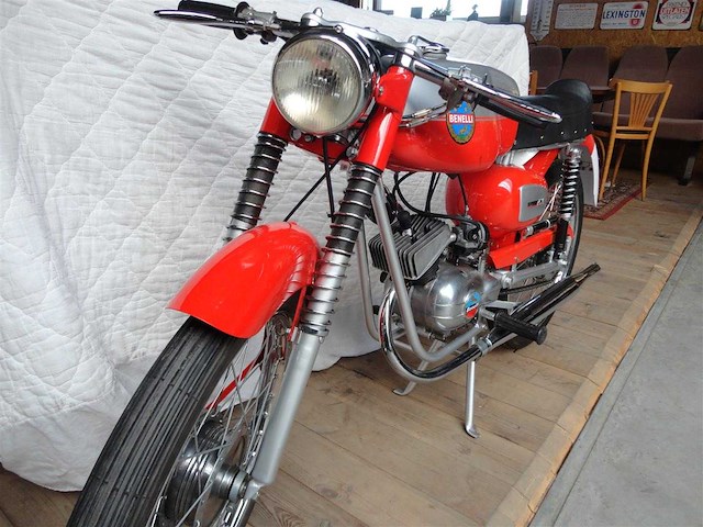1960 benelli 50cc | italian classic moped - afbeelding 7 van  11
