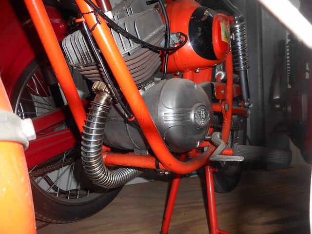 1960 b.m. 50cc moped | classic motorcycle - afbeelding 8 van  10