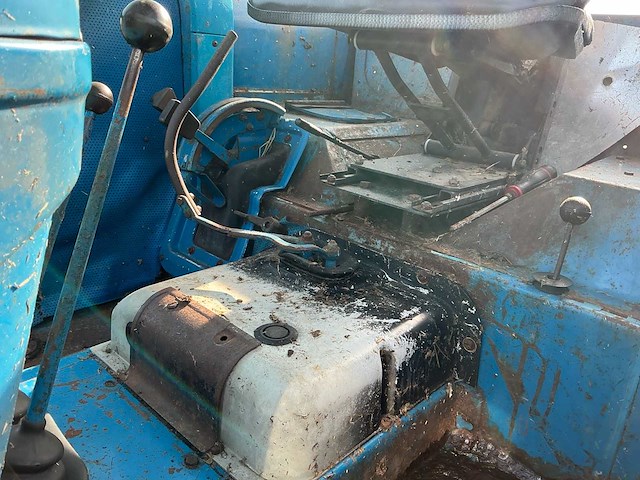 1960 ford 4610 oldtimer tractor - afbeelding 19 van  33