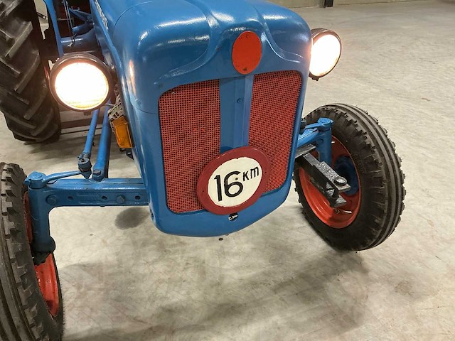 1960 fordson dextra oldtimer tractor - afbeelding 3 van  15
