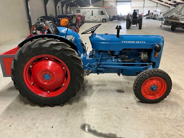 1960 fordson dextra oldtimer tractor - afbeelding 10 van  15