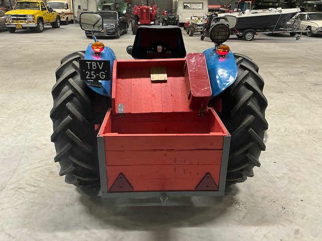 1960 fordson dextra oldtimer tractor - afbeelding 12 van  15