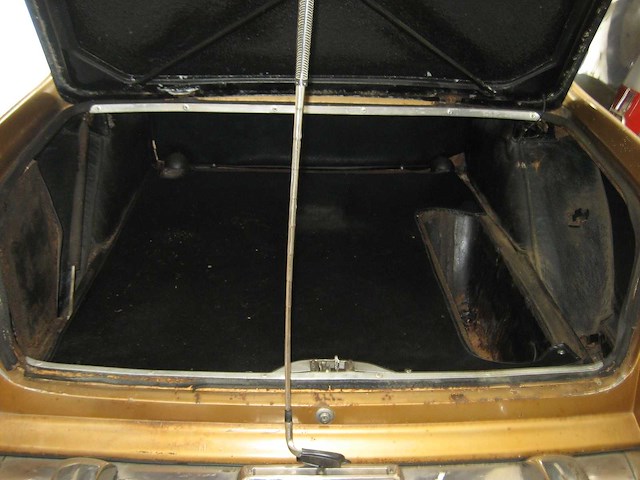 1960 lancia flaminia pf coupe | italian classic grand tourer - afbeelding 16 van  29