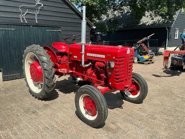 1960 mc cormick international d-324 standard oldtimer tractor - afbeelding 7 van  23