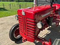 1960 mc cormick international d-324 standard oldtimer tractor - afbeelding 9 van  23