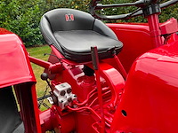 1960 mccormick ih 324 oldtimer tractor - afbeelding 10 van  50
