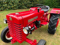 1960 mccormick ih 324 oldtimer tractor - afbeelding 15 van  50