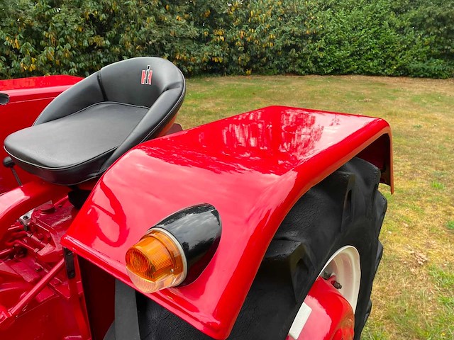 1960 mccormick ih 324 oldtimer tractor - afbeelding 37 van  50