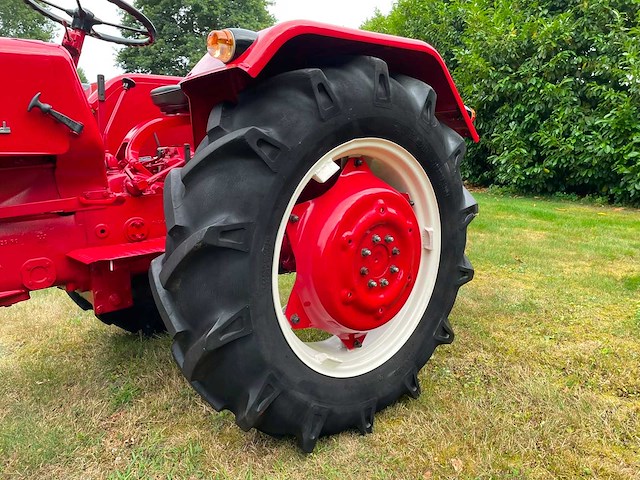 1960 mccormick ih 324 oldtimer tractor - afbeelding 38 van  50