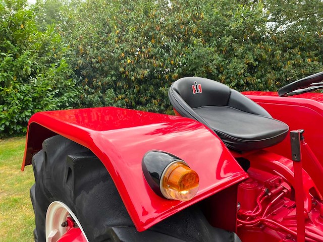1960 mccormick ih 324 oldtimer tractor - afbeelding 39 van  50