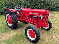 1960 mccormick ih 324 oldtimer tractor - afbeelding 34 van  50