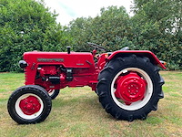 1960 mccormick ih 324 oldtimer tractor - afbeelding 49 van  50