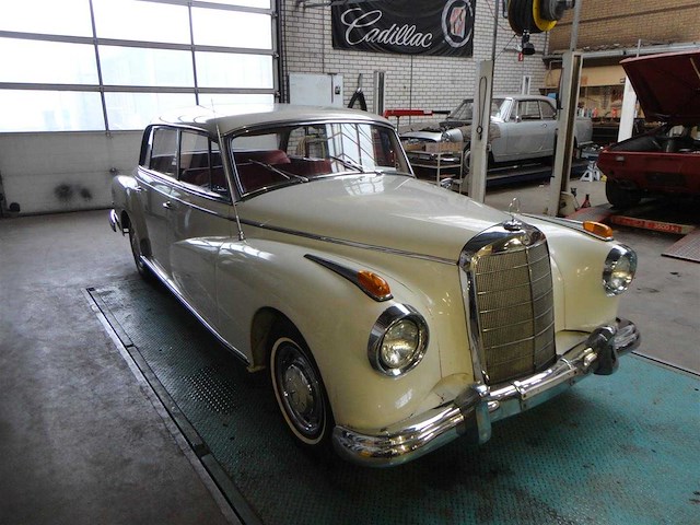 1960 mercedes-benz 300 "adenauer" | german luxury saloon - afbeelding 22 van  39