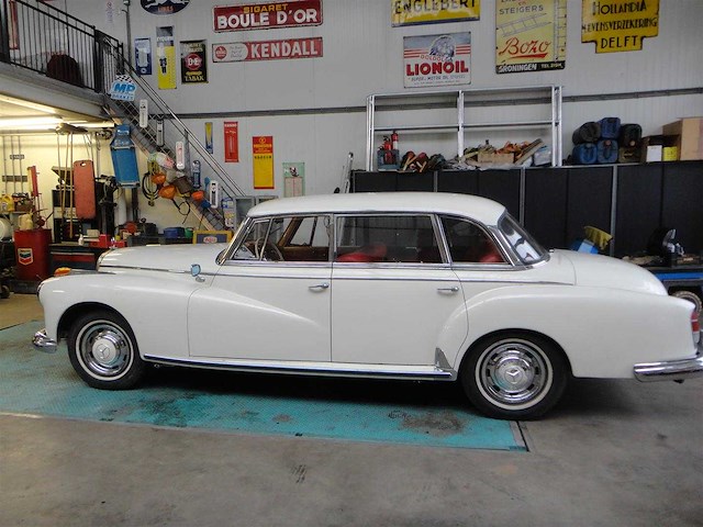 1960 mercedes-benz 300 "adenauer" | german luxury saloon - afbeelding 12 van  39