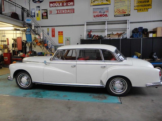1960 mercedes-benz 300 "adenauer" | german luxury saloon - afbeelding 27 van  39