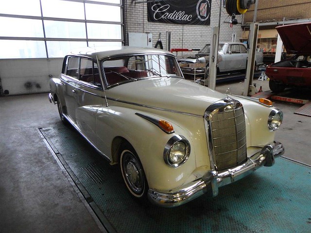 1960 mercedes-benz 300 "adenauer" | german luxury saloon - afbeelding 35 van  39