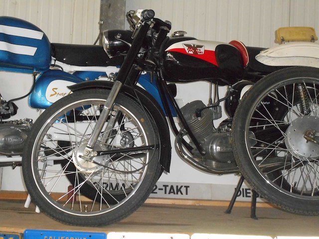 1960 moto morini 50cc 4-stroke | italian classic moped - afbeelding 2 van  7