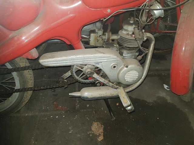 1960 motom 50cc restoration project | italian classic moped - afbeelding 13 van  17