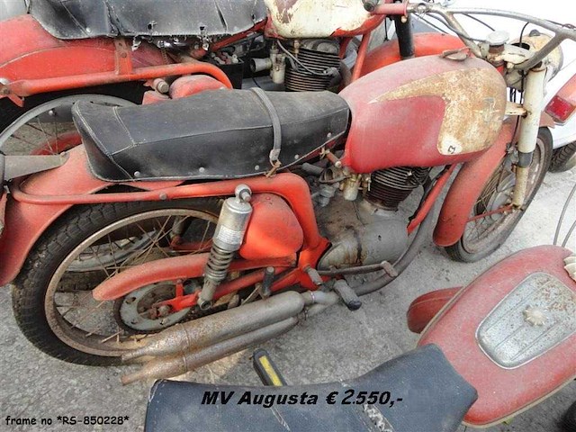1960 mv agusta motorcycle | italian classic motorcycle - afbeelding 13 van  19
