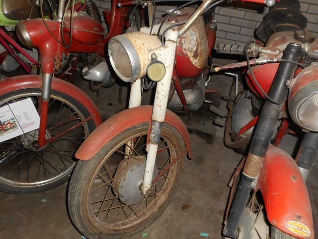 1960 mv agusta motorcycle | italian classic motorcycle - afbeelding 14 van  19