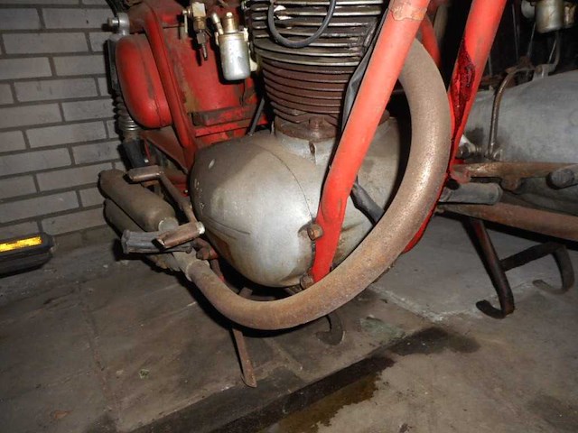 1960 mv agusta motorcycle | italian classic motorcycle - afbeelding 16 van  19