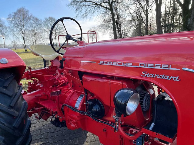 1960 porsche standard 218h oldtimer tractor - afbeelding 17 van  36