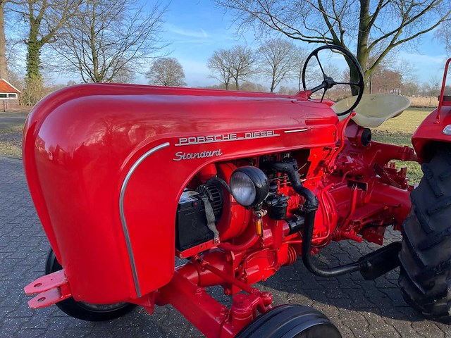 1960 porsche standard 218h oldtimer tractor - afbeelding 21 van  36
