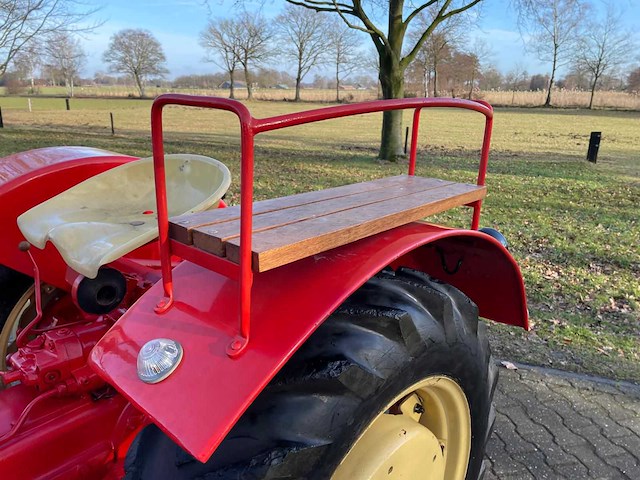1960 porsche standard 218h oldtimer tractor - afbeelding 26 van  36