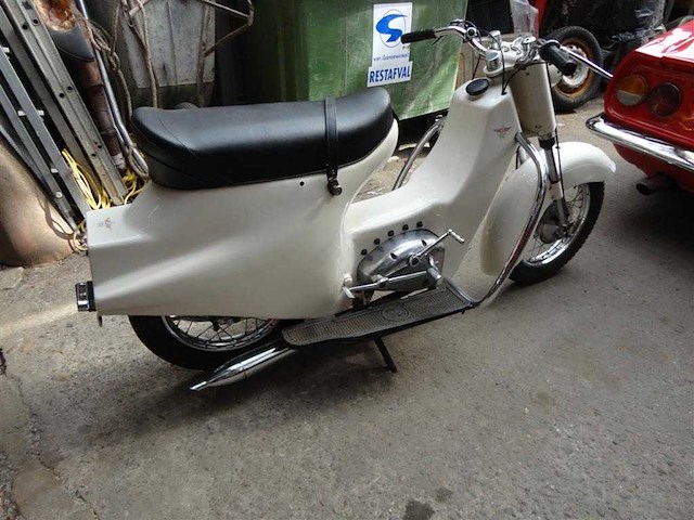 1960 rumi twin cylinder | italian classic motorcycle - afbeelding 4 van  11