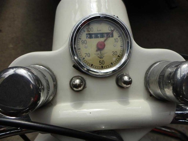 1960 rumi twin cylinder | italian classic motorcycle - afbeelding 5 van  11