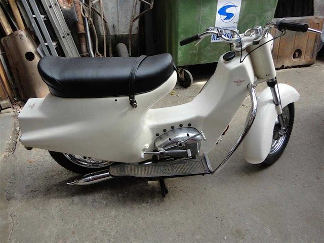 1960 rumi twin cylinder | italian classic motorcycle - afbeelding 7 van  11