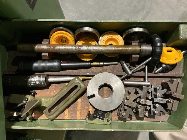1960 schaublin 102 vm centerdraaibank met spantangen, vierklauw en wisselwielen - afbeelding 10 van  21