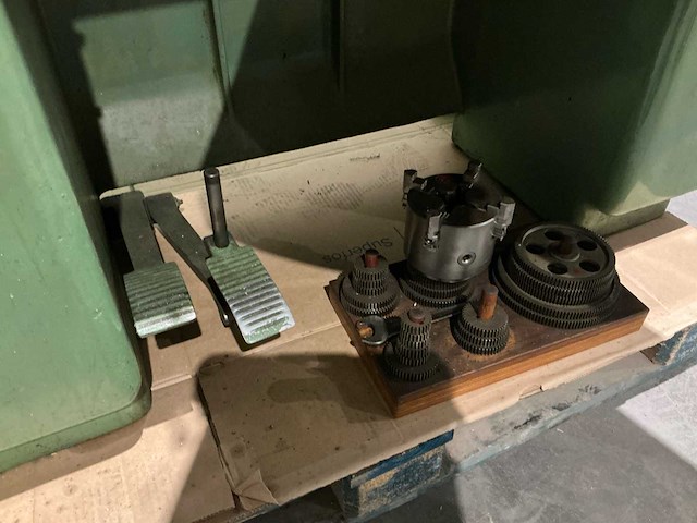 1960 schaublin 102 vm centerdraaibank met spantangen, vierklauw en wisselwielen - afbeelding 11 van  21