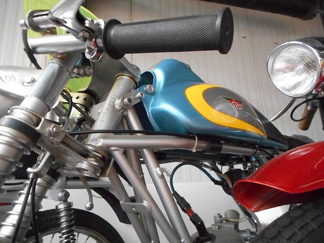 1960 testi america racer 50cc | italian racing mope - afbeelding 9 van  10