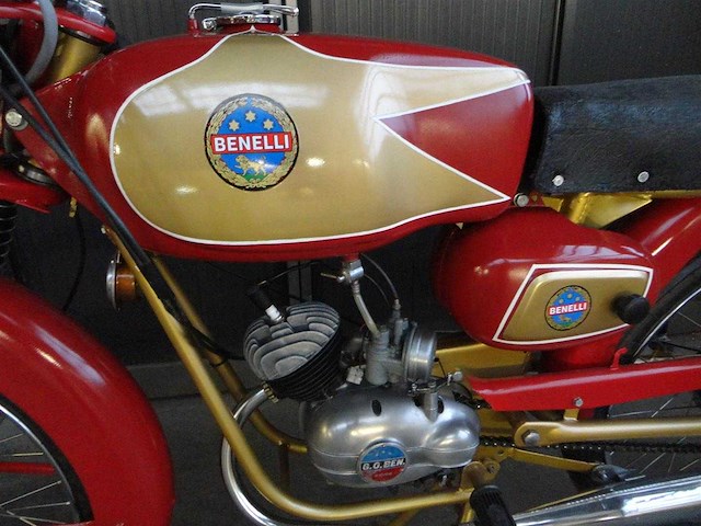 1961 benelli sprint v3 50cc | italian classic moped - afbeelding 11 van  11