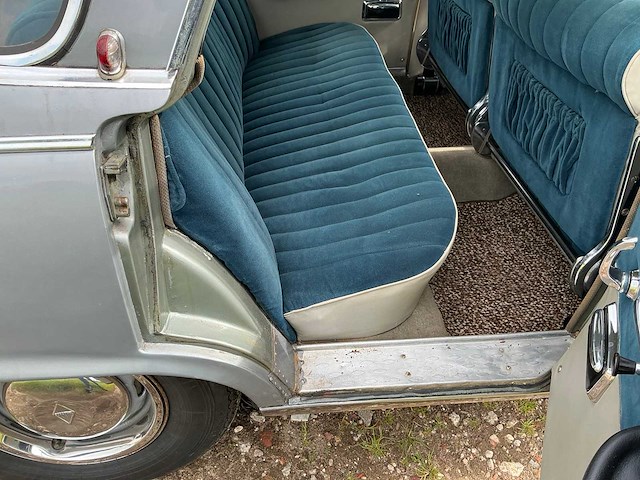 1961 borgward 100 oldtimer - afbeelding 8 van  25