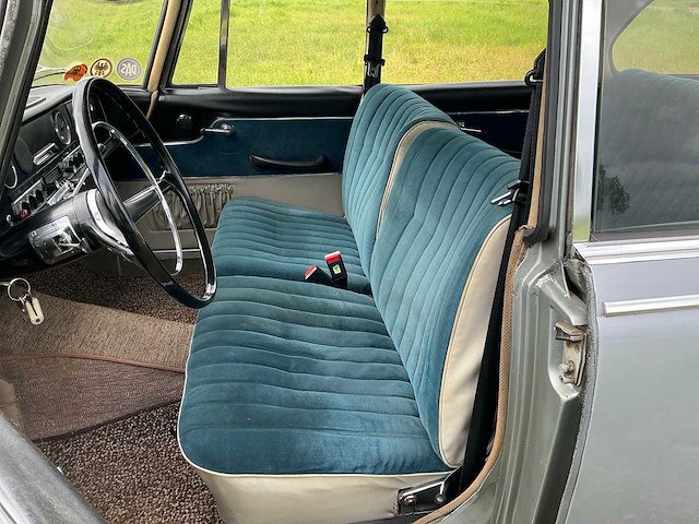 1961 borgward 100 oldtimer - afbeelding 10 van  25