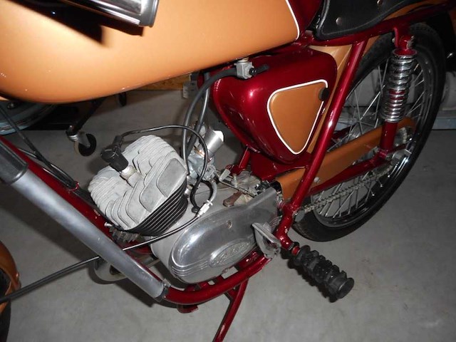 1961 giulietta sport 50cc | italian classic moped - afbeelding 19 van  21